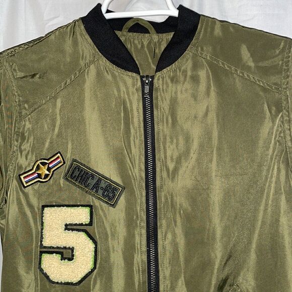 Cool green jacket  - Picture 2 of 12